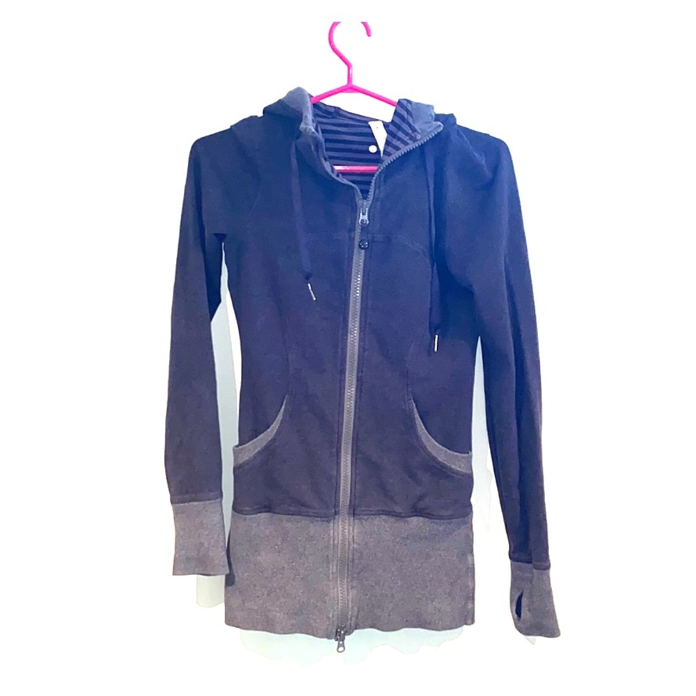 Lululemon sweater dark grey zip up size 2